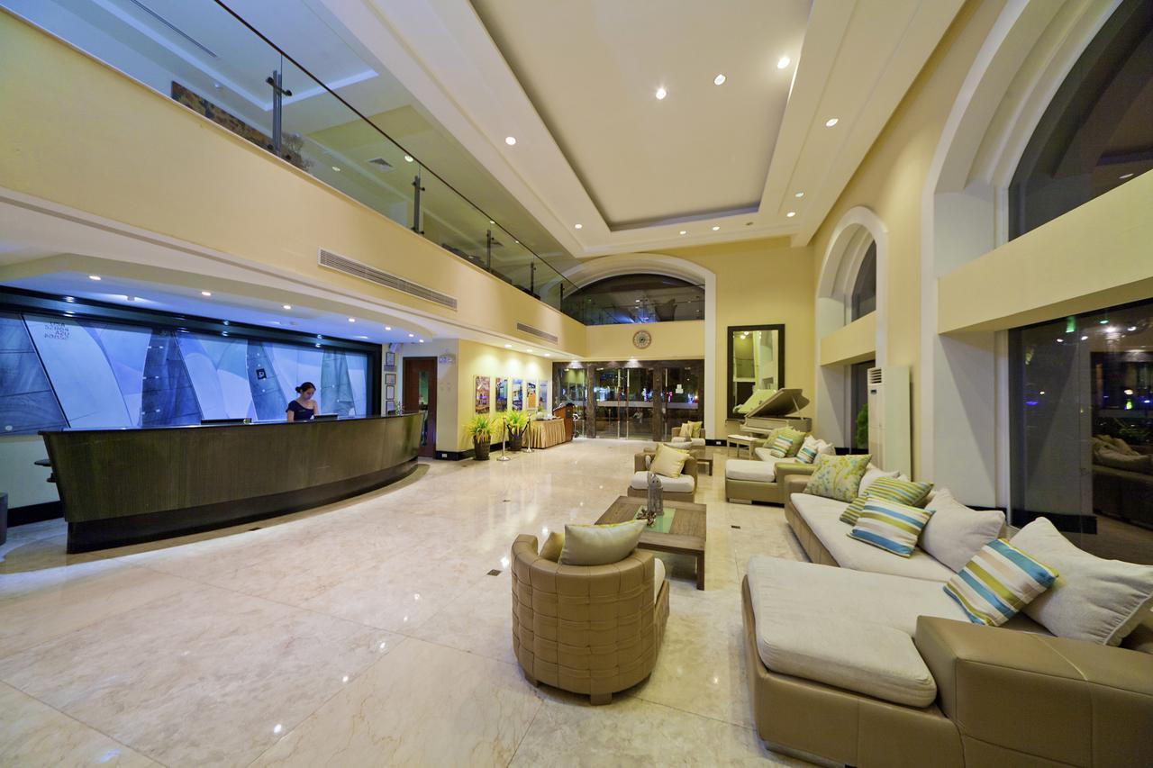 אולונגפו The Lighthouse Marina Resort מראה חיצוני תמונה