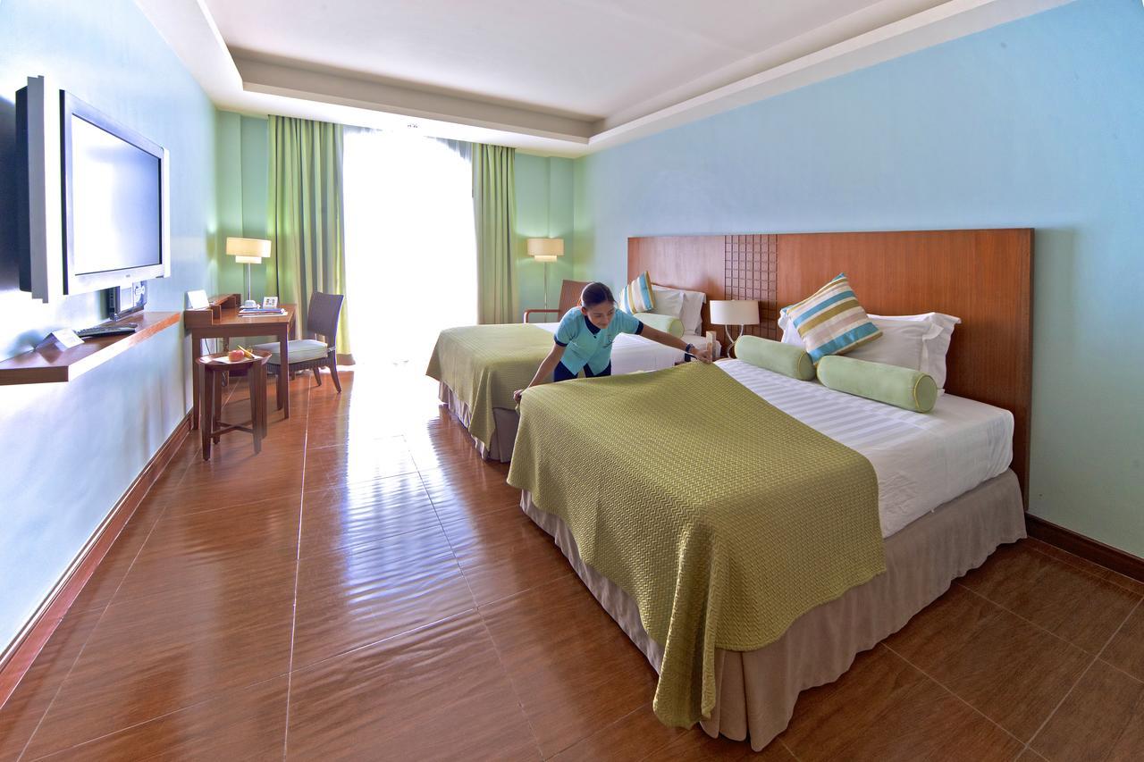 אולונגפו The Lighthouse Marina Resort מראה חיצוני תמונה